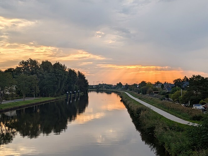 PXL_20250920_061307196