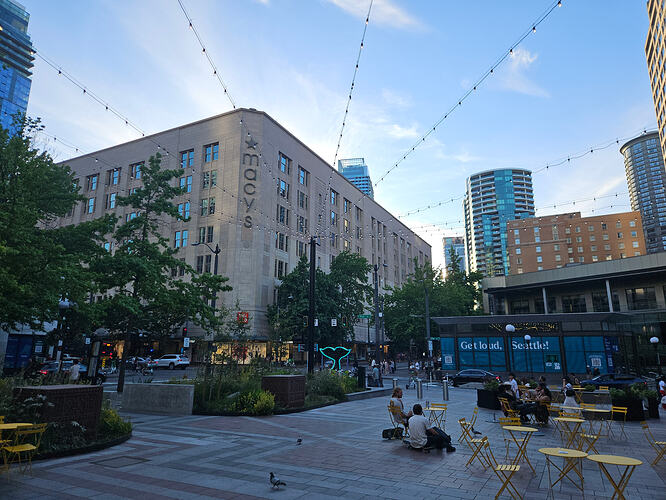 1000038108
